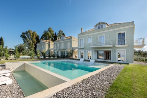 Property building, Day, Garden, Garden view, Pool view, Swimming pool, sunbed