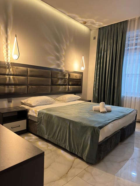 Bed, View (from property/room), Photo of the whole room, Bedroom, Pool view, towels
