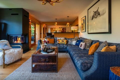 TV and multimedia, Living room, Seating area