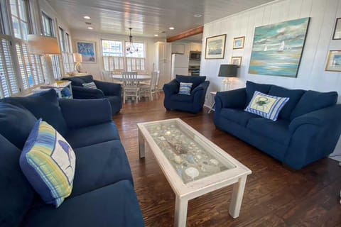 Carolina Breezy by Sea Scape Properties House in Wrightsville Beach