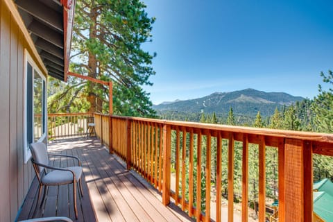 Scenic Home with Sauna - 7 Mi to Heavenly Mountain! House in Round Hill Village