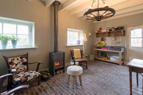 Seating area, Dining area, flat iron