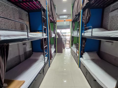 Photo of the whole room, bunk bed