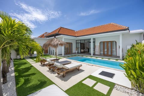 Villa Zoja 2 Canggu, 4 mins to Beach, Pererenan Villa in North Kuta