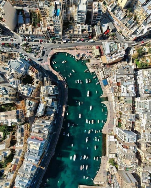 Spinola bay sea,restaurants & nightlife Apartment in Saint Julians