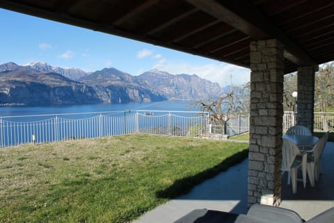 Villa Manuela-Lake View Villa in Brenzone sul Garda