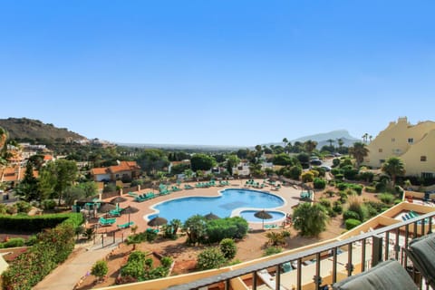 Mountain view, Pool view, Swimming pool