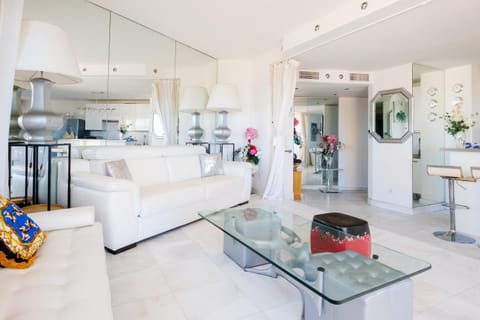 Cannes Center Sea and Sky Apartment in Cannes