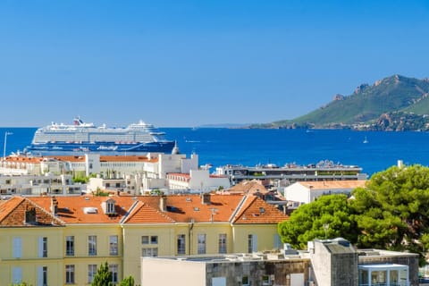Cannes Center Sea and Sky Apartment in Cannes