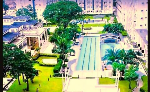 Business facilities, Swimming pool