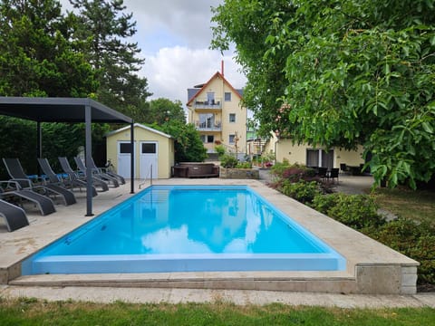 Property building, Swimming pool