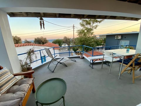 Property building, View (from property/room), View (from property/room), Balcony/Terrace, Balcony/Terrace, Beach, Beach, Sea view, Sea view