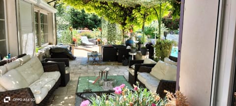 Patio, Spring, Seating area, Garden view