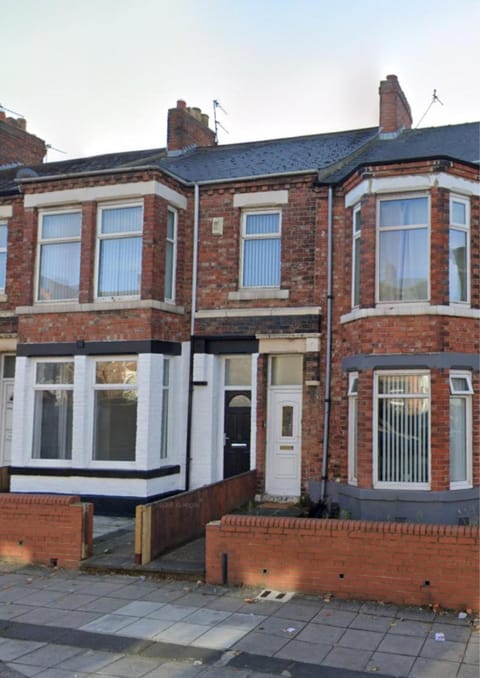 Property building, Neighbourhood