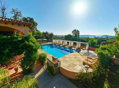 Day, Natural landscape, Garden, Garden view, Pool view, Sea view, Swimming pool, sunbed