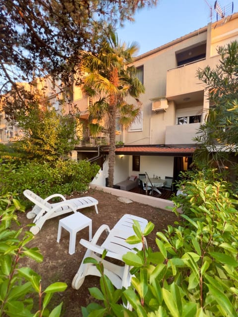 Property building, Garden, Garden view
