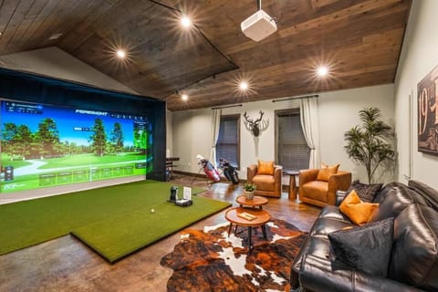 WOW! New Lodge Golf Simulator Sleeps20 Great Loc House in Sevier County