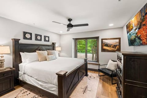 WOW! New Lodge Golf Simulator Sleeps20 Great Loc House in Sevier County