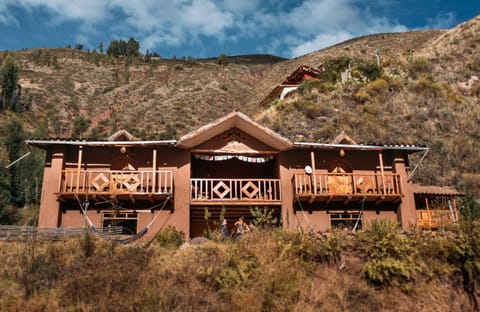 Property building, Natural landscape, Balcony/Terrace, Mountain view