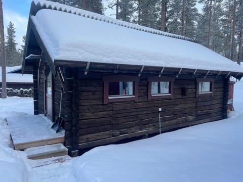 Property building, Day, Winter