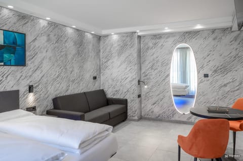 Bed, Photo of the whole room, Seating area, Bedroom