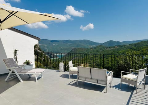 Day, Natural landscape, Balcony/Terrace, Mountain view, sunbed