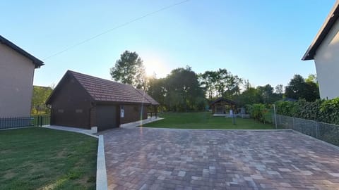 Property building, Natural landscape, Garden view