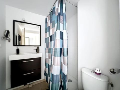 Studio paisible - métro Oullins centre Apartment in Lyon