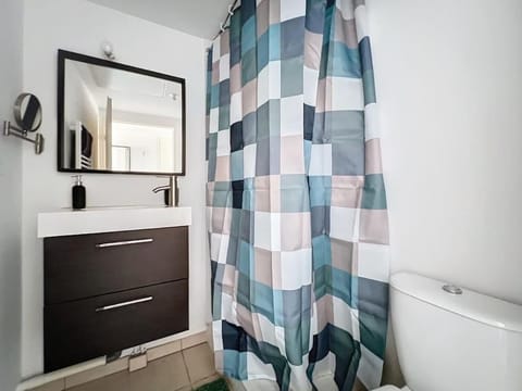 Studio paisible - métro Oullins centre Apartment in Lyon