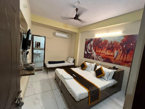 Bed, TV and multimedia
