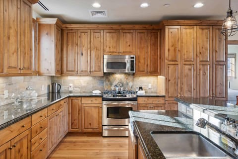 Beaver Creek Landing A201 by East West Hospitality Apartment in Avon