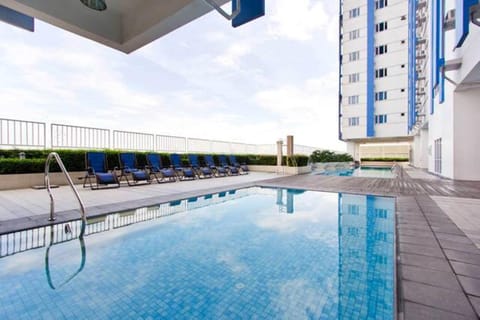 Swimming pool, Swimming pool