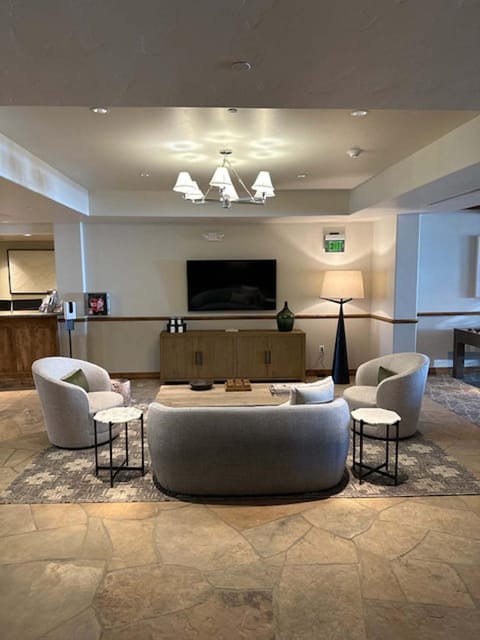 Beaver Creek Landing A308 by East West Hospitality Apartment in Avon