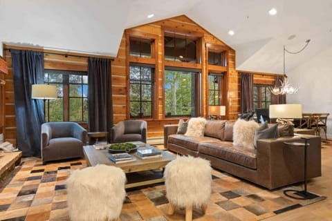 Buckhorn Townhome 80 by East West Hospitality Apartment in Avon