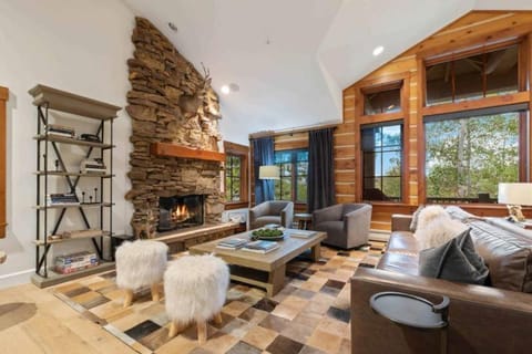 Buckhorn Townhome 80 by East West Hospitality Apartment in Avon