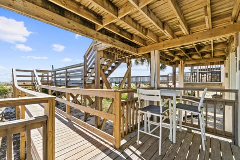 Sunflower 3, BF apt, pet friendly House in Saint George Island