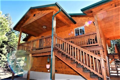 Big Bear Cabin Cabin in Ruidoso