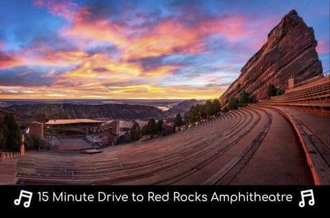 Immersive Spa Retreat with Sauna & 15m to Red Rocks Villa in Lakewood