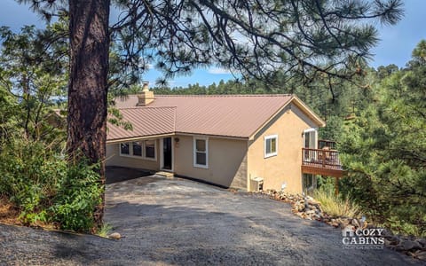 Las Nubes House in Alto