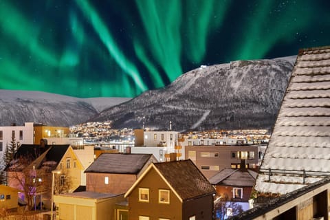 Nearby landmark, Night, Natural landscape, View (from property/room), View (from property/room), City view, Mountain view, Mountain view, River view, River view