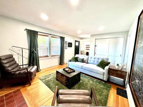 The Sweet Retreat Accessible Historic Home House in Indiana