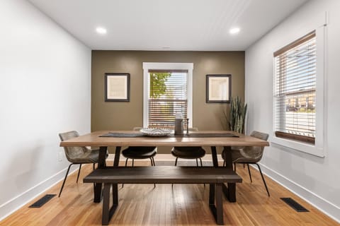 The Sweet Retreat Accessible Historic Home House in Indiana