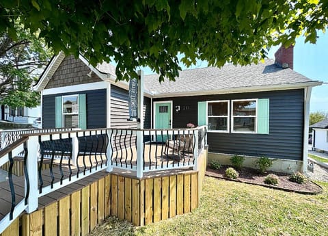 The Sweet Retreat Accessible Historic Home House in Indiana