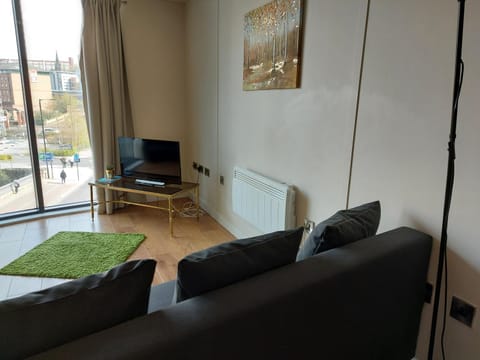 TV and multimedia, Living room, Seating area, internet