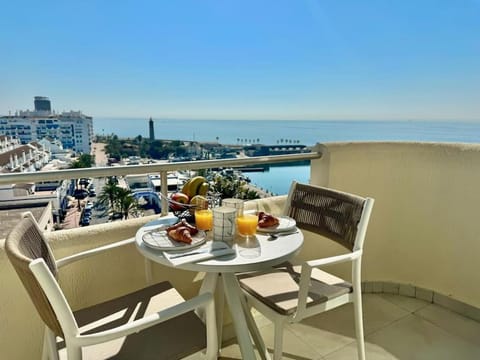 Natural landscape, Balcony/Terrace, City view, Sea view