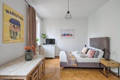 Bed, Living room, Bedroom