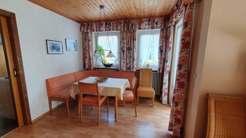 Decorative detail, Dining area
