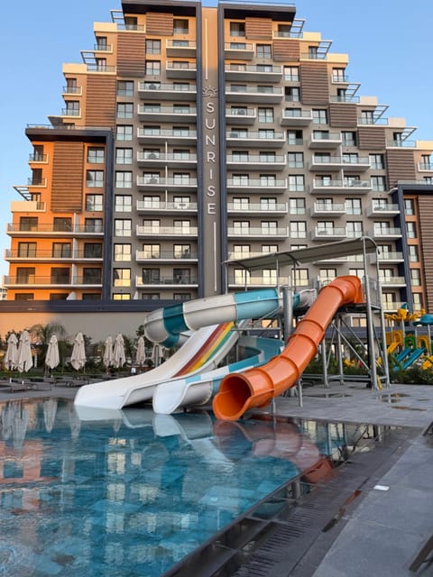Aqua park, Swimming pool