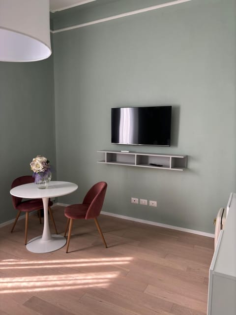 TV and multimedia, Dining area, Evening entertainment