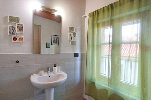 Centro Storico - Casa con Wifi e Parcheggio a 100m Apartment in Piedmont